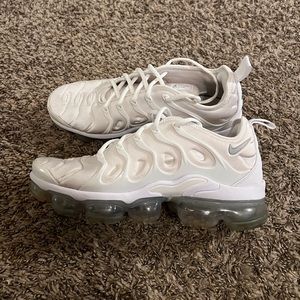 nike vapor max plus